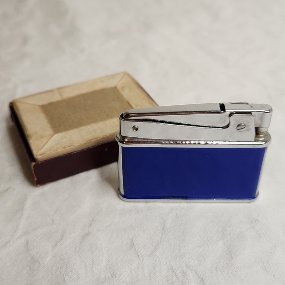 50s Super DeLuxe Collectible Lighter - Picture 2 of 6